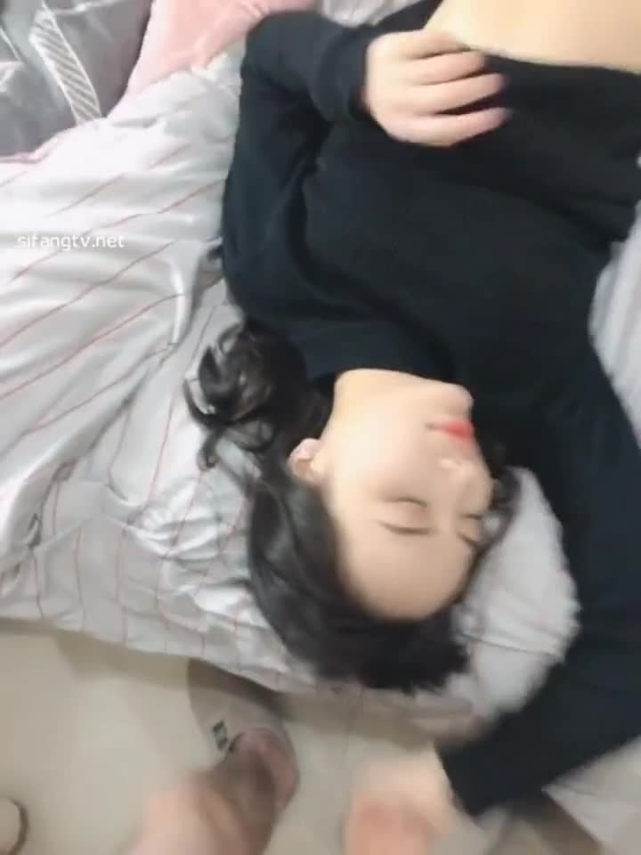 개부럽!! 해달라는 데로 다해주는 여친 썸네일